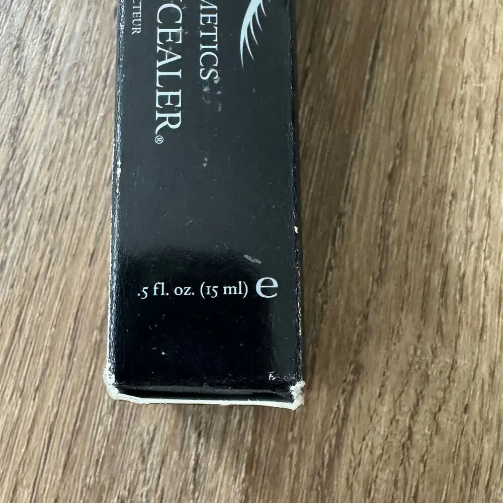 Amazing Cosmetics Amazing Concealer in Deep Golden